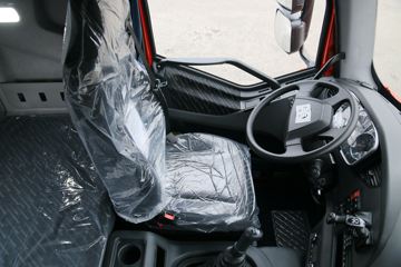 һ����� ��J6P�ؿ� �ʻݰ� �±����� 420���� 6X4ǣ����(CA4250P66K24T1A1E5)ͼƬ