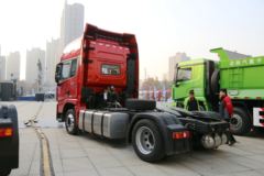 陕汽重卡 德龙X3000 580马力 4X2牵引车(国六)