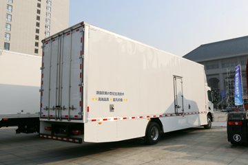 �����ؿ� ����L6000 4X2 ��ʽ�ػ���ͼƬ