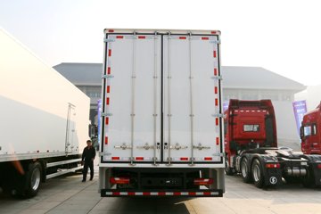 �����ؿ� ����L6000 4X2 ��ʽ�ػ���ͼƬ