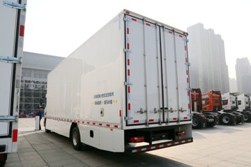 �����ؿ� ����L6000 4X2 ��ʽ�ػ���ͼƬ