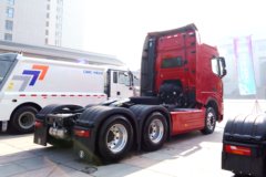 陕汽重卡 德龙X6000 660马力 6X4 AMT自动挡牵引车(国六)