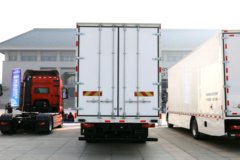 陕汽重卡 德龙M6000 340马力 4X2载货车