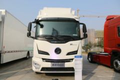 陕汽重卡 德龙M6000 旗舰版 300马力 4X2 9.85米AMT自动档翼开启厢式载货车(SX5189XYKVB721)