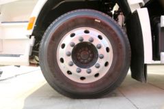 陕汽重卡 德龙M6000 340马力 4X2载货车