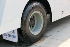 陕汽重卡 德龙L3000 4X2插电式混合动力压缩式垃圾车(SX5187ZYSL5451PHEV)219kWh