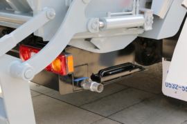 德龙L3000&nbsp;电动垃圾车上装图片