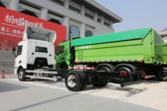 陕汽重卡 德龙L6000 220马力 4X2 载货车底盘(国六)