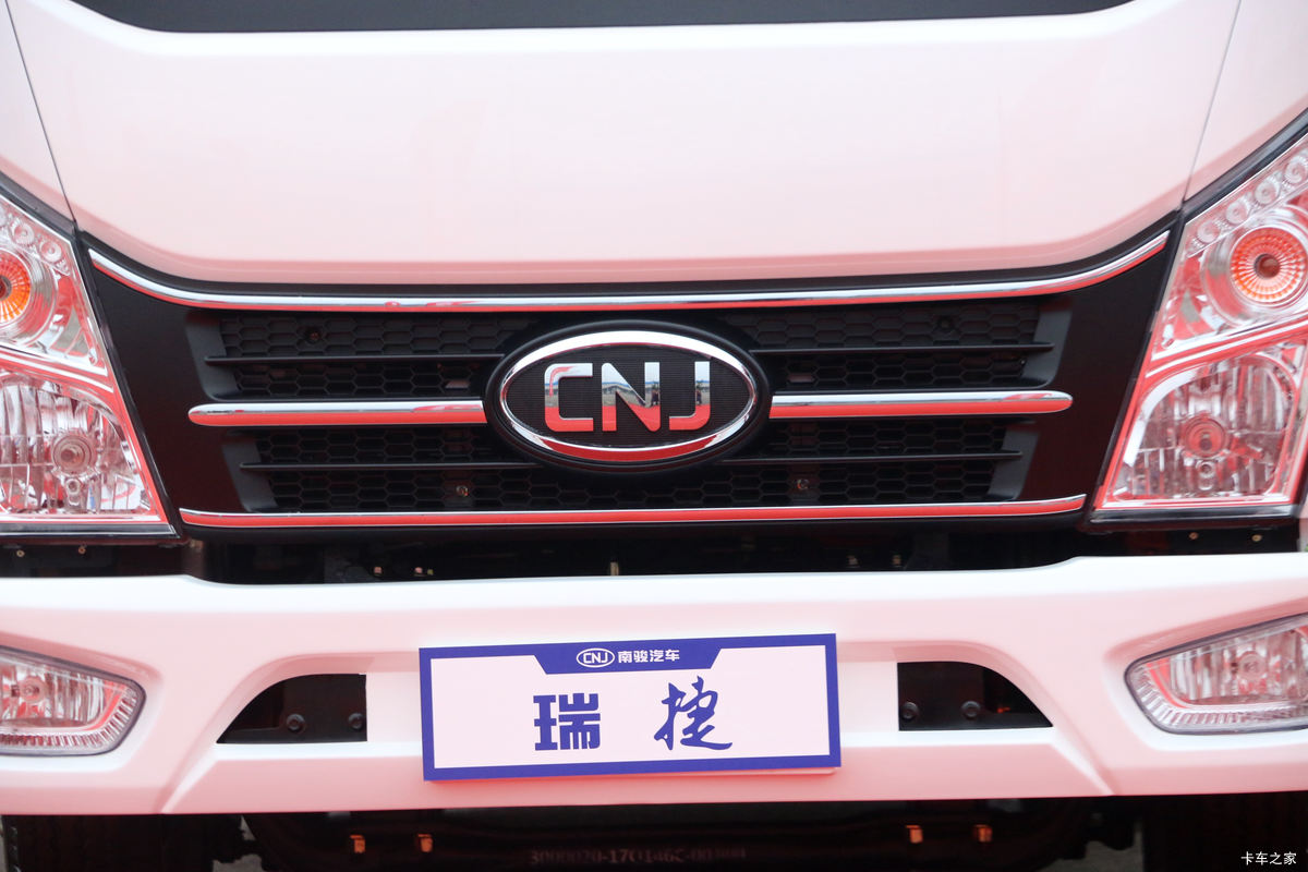 �Ͽ����� ���D20P ������ 87���� 4X2 3.3����ж��(NJA3040EPE31V)���                                                