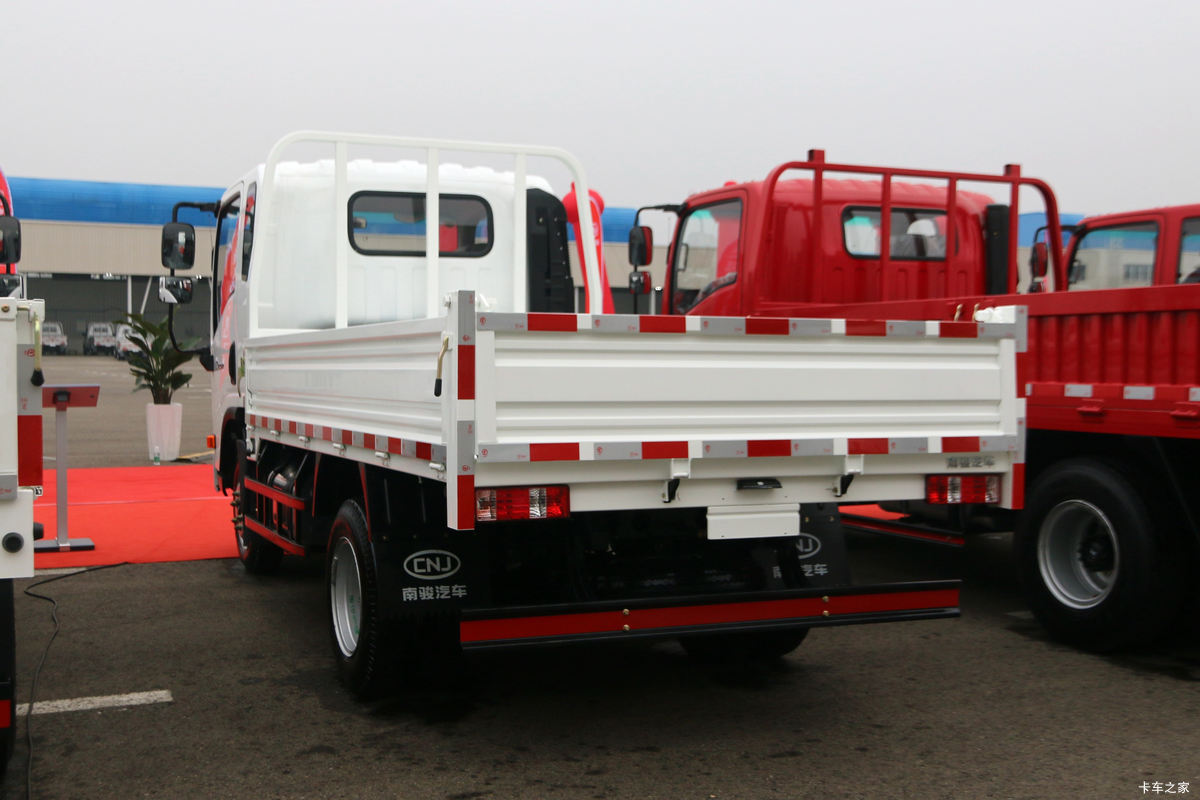 �Ͽ����� ���D20P ������ 87���� 4X2 3.3����ж��(NJA3040EPE31V)���                                                