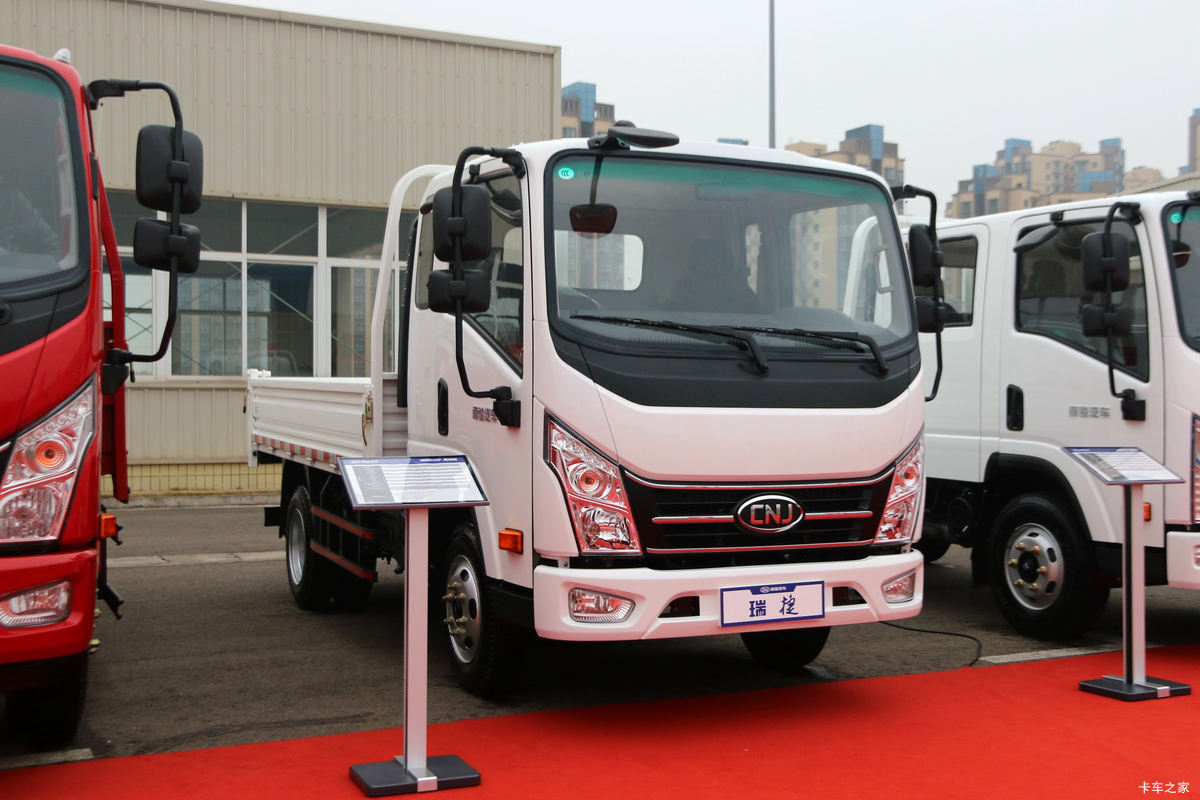 �Ͽ����� ���D20P ������ 87���� 4X2 3.3����ж��(NJA3040EPE31V)���                                                