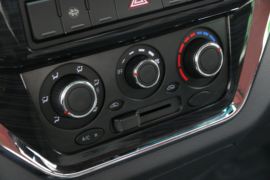 瑞捷D20&nbsp;自卸车驾驶室                                               图片