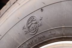 上汽红岩 杰狮M500重卡 390马力 6X4 LNG牵引车(CQ4256HTG384T)