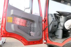 上汽红岩 新金刚M500 390马力 8X4 7.8米自卸车(CQ3316HXDG396L)