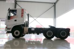 上汽红岩 杰狮C500重卡 520马力 6X4牵引车(CQ4256HYVG334HH)