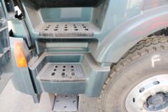 上汽红岩 杰狮C500重卡 北方版 520马力 6X4牵引车(CQ4256HYVG334HW)