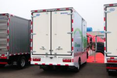 南骏汽车 瑞捷D30EG 4.15米单排纯电动厢车轻卡93kWh