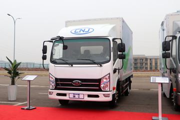 南骏汽车 瑞吉J30EG 4.15米单排增程式电动厢车轻卡77kWh