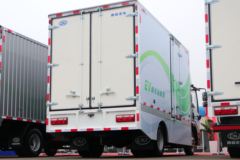 南骏汽车 瑞捷D30EG 4.15米单排纯电动厢车轻卡93kWh