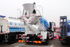 南骏汽车 瑞吉J30D 140马力 4X2 3.37方混凝土搅拌车(NJP5160GJBPPB38V)