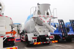 南骏汽车 瑞吉J30D 140马力 4X2 3.37方混凝土搅拌车(NJP5160GJBPPB38V)