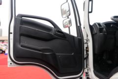 南骏汽车 瑞吉J30D 140马力 4X2 3.37方混凝土搅拌车(NJP5160GJBPPB38V)