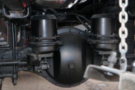 瑞吉J30&nbsp;混凝土搅拌车底盘                                                图片