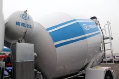 南骏汽车 瑞吉J30D 140马力 4X2 3.37方混凝土搅拌车(NJP5160GJBPPB38V)