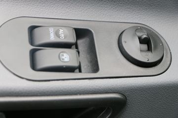 星锐EV6(原帅铃i6)&nbsp;电动封闭厢货驾驶室图片