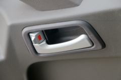 现代商用车 致道300MII 130马力 4.18米单排厢式轻卡(CNJ5041XXYZDB33V)