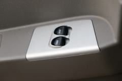 现代商用车 致道300MII 130马力 4.18米单排厢式轻卡(CNJ5041XXYZDB33V)