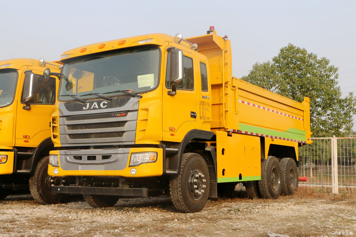 江淮 格尔发K3W重卡 350马力 6X4 5.6米自卸车(10挡)