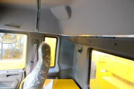 格尔发K3&nbsp;自卸车驾驶室                                               图片