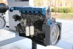 潍柴WP13.550E62 550马力 13L 国六 柴油发动机