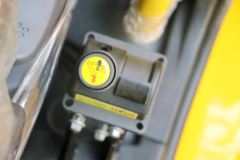 江淮 格尔发K3W重卡 350马力 8X4 5.6米自卸车(HFC3311P1K5H24S3V)