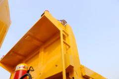 江淮 格尔发K3W重卡 350马力 8X4 5.6米自卸车(HFC3311P1K5H24S3V)