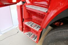 陕汽商用车 轩德X3L 560马力 6X4牵引车(国六)