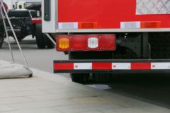 陕汽商用车 轩德E6 18T 4X2 7.75米排半纯电动厢式载货车217.2kWh