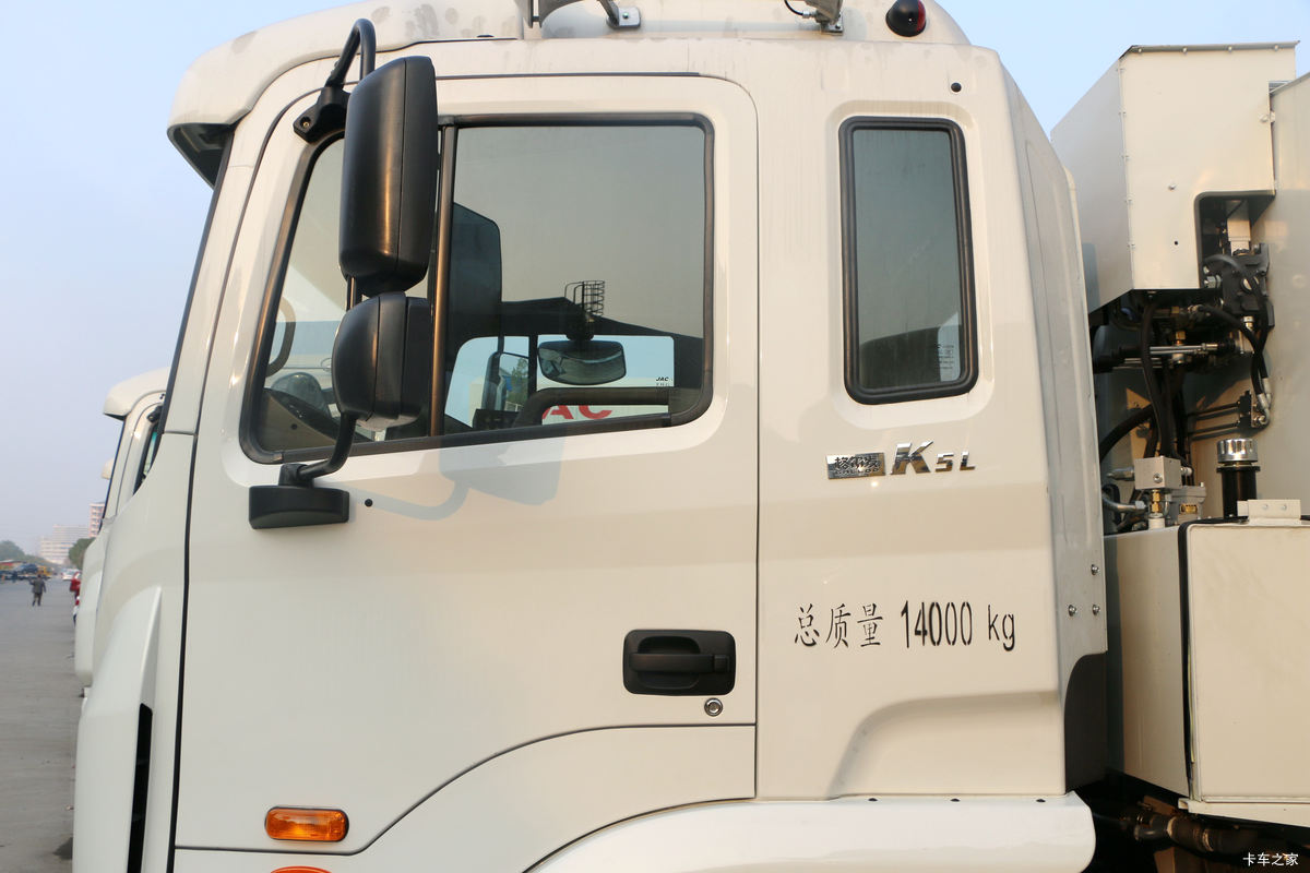 ���� �����K5L 160���� 4X2 ѹ��ʽ�������䳵(HFC5140ZYSVZ)���