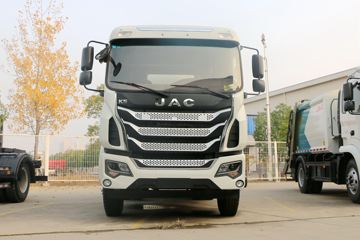 江淮 格尔发K5L 180马力 4X2 车厢可卸式垃圾运输车(HFC5180ZXXVZ)