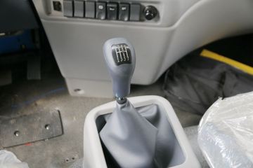 �������ó� ����п� 160���� 4X2 6.75����ʽ�ػ���ͼƬ