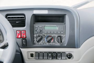 �������ó� ����п� 160���� 4X2 6.75����ʽ�ػ���ͼƬ