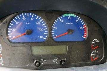 �������ó� ����п� 160���� 4X2 6.75����ʽ�ػ���ͼƬ