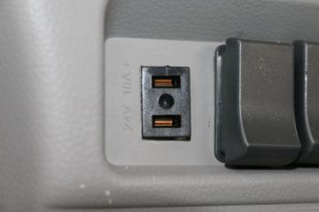 �������ó� ����п� 160���� 4X2 6.75����ʽ�ػ���ͼƬ