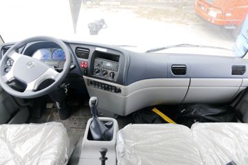 �������ó� ����п� 160���� 4X2 6.75����ʽ�ػ���ͼƬ