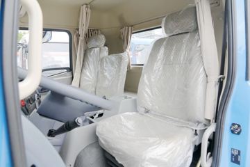 �������ó� ����п� 160���� 4X2 6.75����ʽ�ػ���ͼƬ