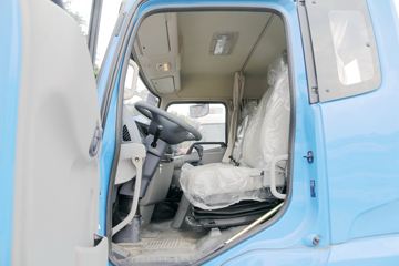 �������ó� ����п� 160���� 4X2 6.75����ʽ�ػ���ͼƬ