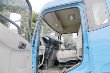 �������ó� ����п� 160���� 4X2 6.75����ʽ�ػ���ͼƬ