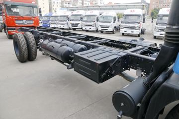 �������ó� ����п� 160���� 4X2 6.75����ʽ�ػ���ͼƬ