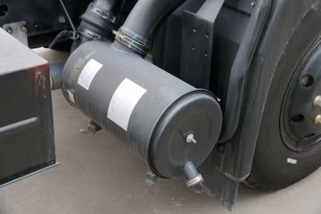 �������ó� ����п� 160���� 4X2 6.75����ʽ�ػ���ͼƬ